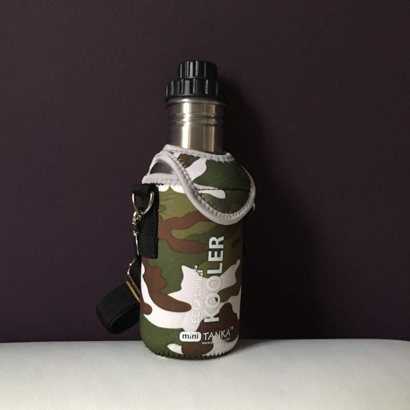 Kooler-Camouflage-mit-Flasche