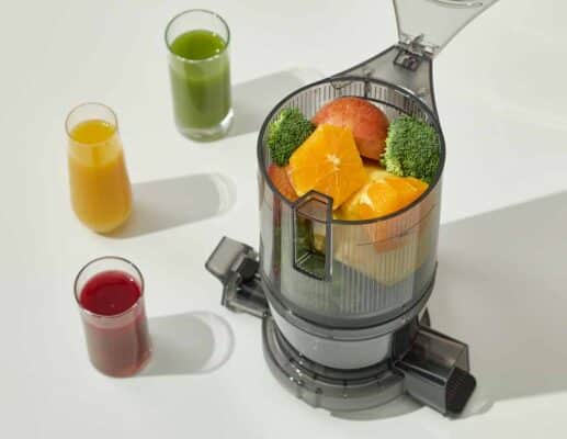 Hurom-H80ST-Slow-Juicer-SelfFeeding